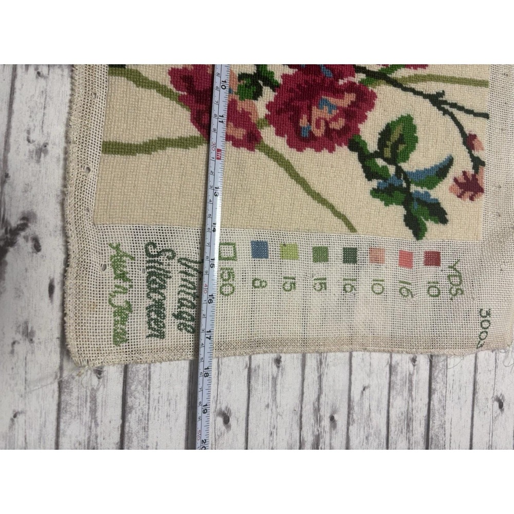 Original Vintage Hand Embroidery Yarn Needlepoint Pansies Flower 14x17" Unframed - Picture 6 of 9